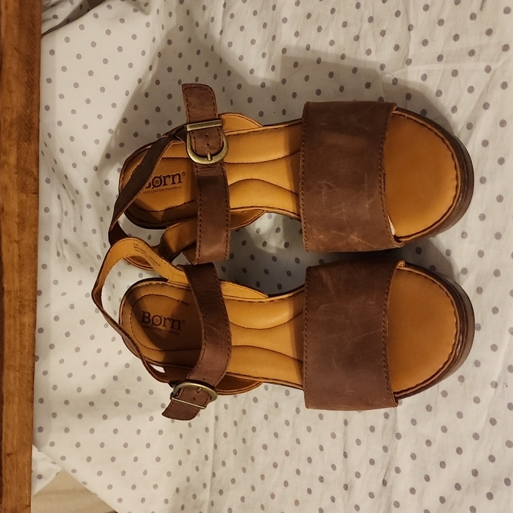 Born leather sandals size 11